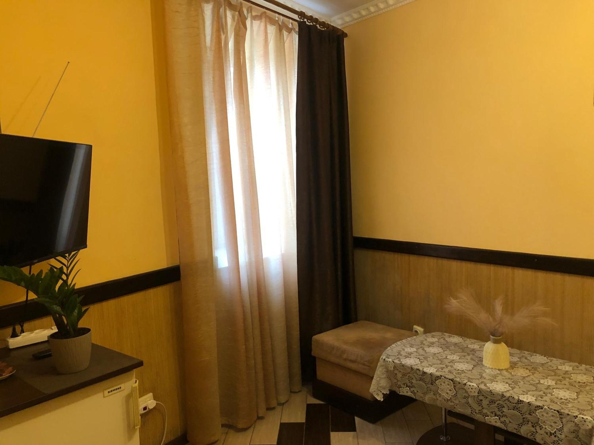 Львів Центр Міста Apartment In The Center Of Lviv Поруч Громадська Парковка المظهر الخارجي الصورة